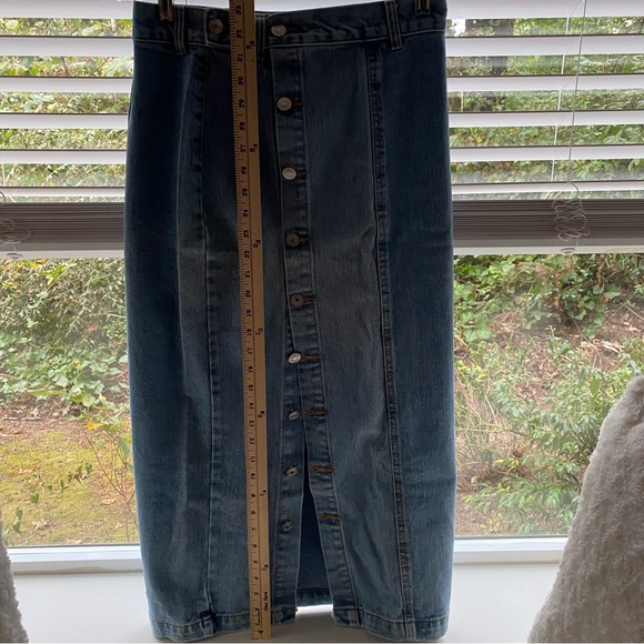 Woman’s Jean Denim Long Button Front Pencil Skirt NWT - Picture 7 of 10